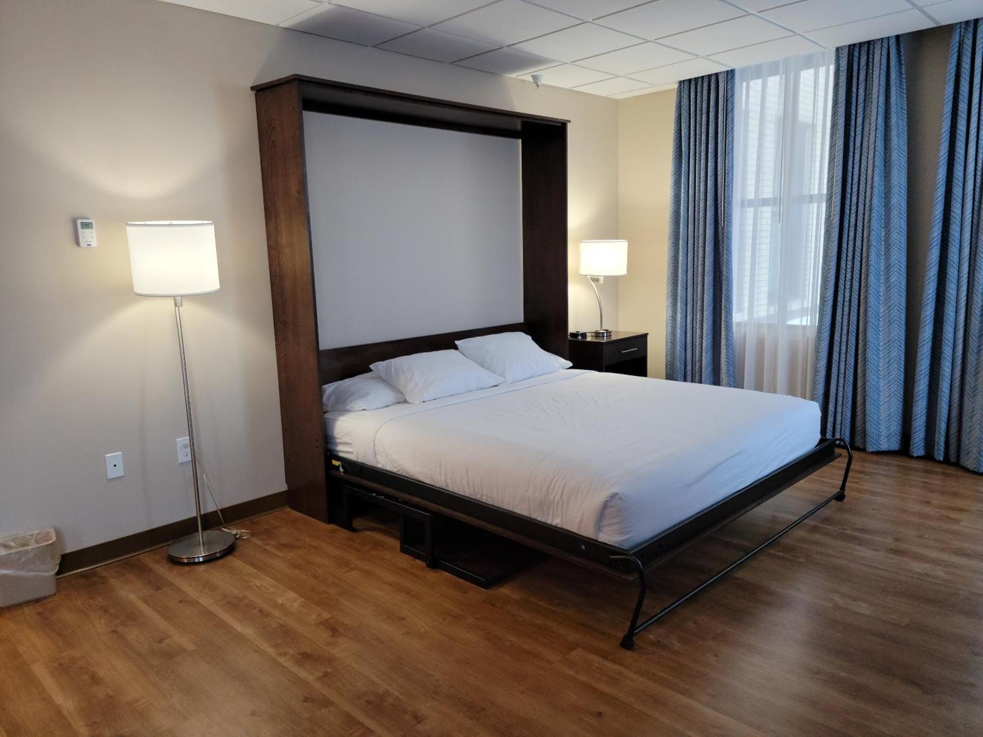 Ariel Broadway Hotel Lorain Экстерьер фото